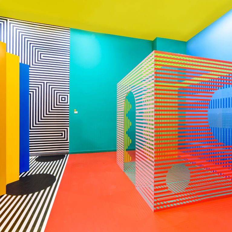 museum box installation